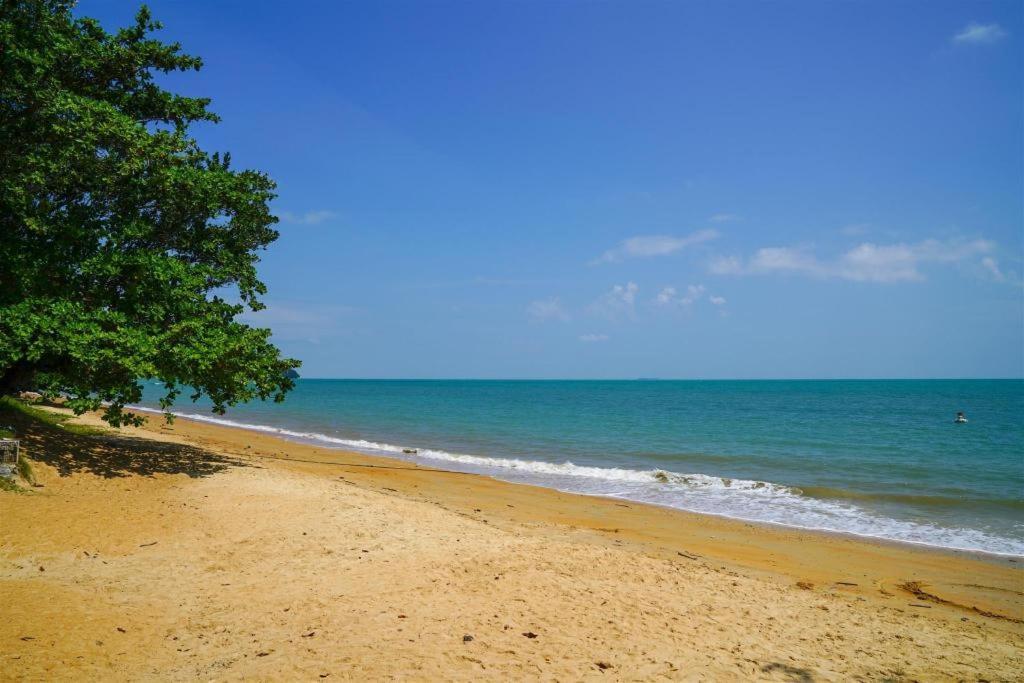 Oyo Homes 90499 Marina View Villas Port Dickson Bagian luar foto